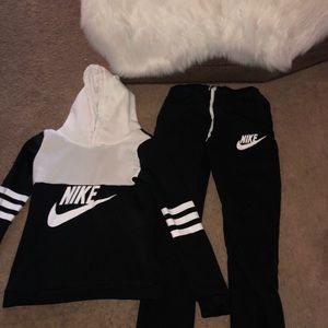 Nike sweatsuit